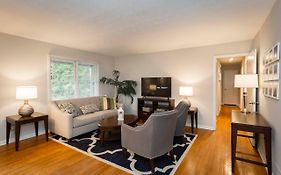 Luxury Home W/Gameroom Kingsizebed Near Six Flags